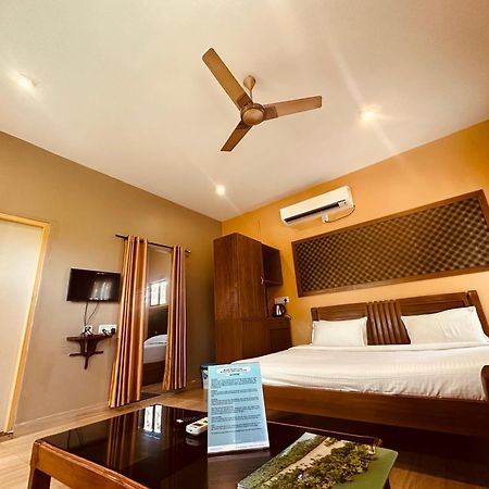 Lake N River Resort Munroe Island Mundrothuruth Exterior foto